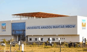 Entre deux mondes : pour une double culture un enrichissement mutuel